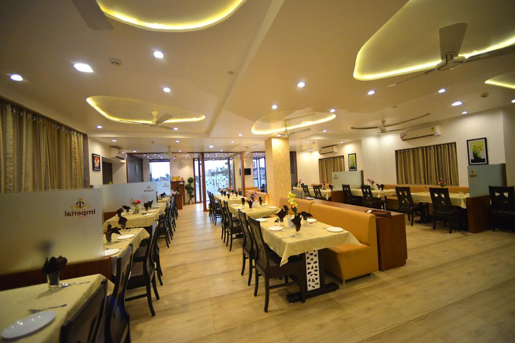 The Grand Imperial Hotel Morbi Luaran gambar