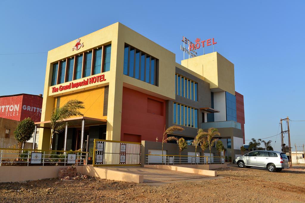 The Grand Imperial Hotel Morbi Luaran gambar